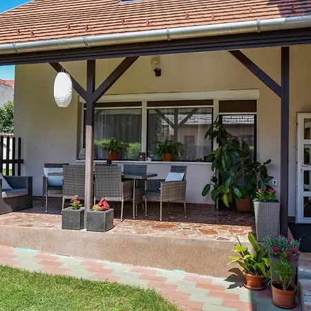 Hajduhegy Vendeghaz 아파트