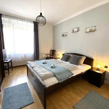 Hajduhegy Vendeghaz * 에게르